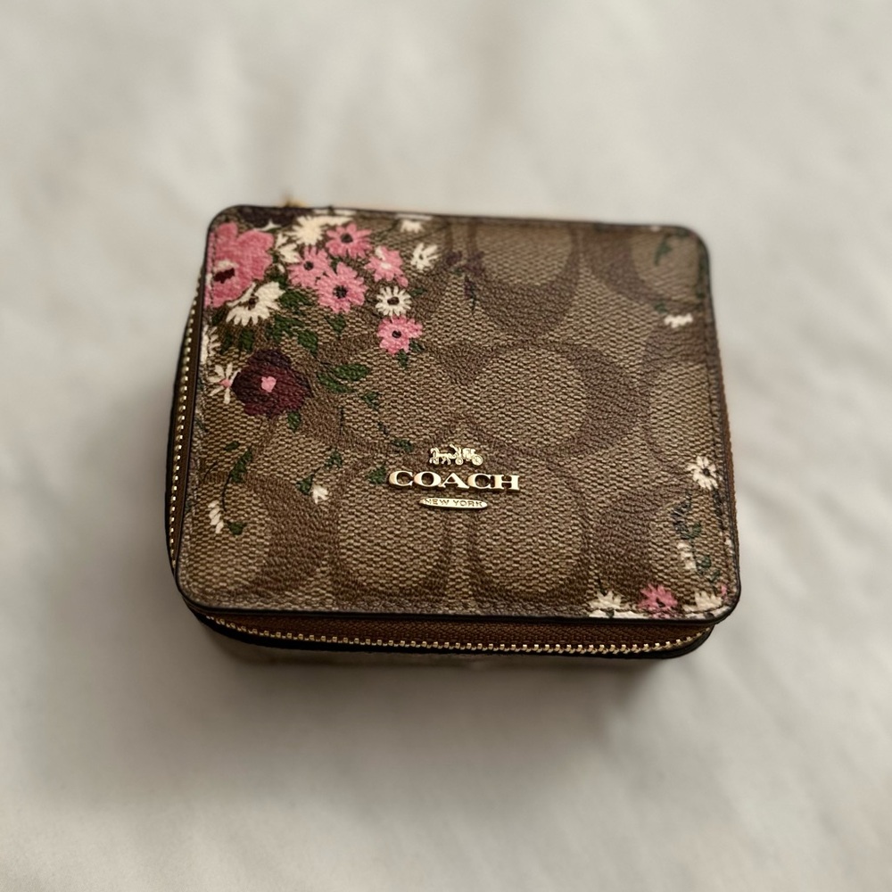 ❌SOLD❌ Coach Travel Jewelry Case
